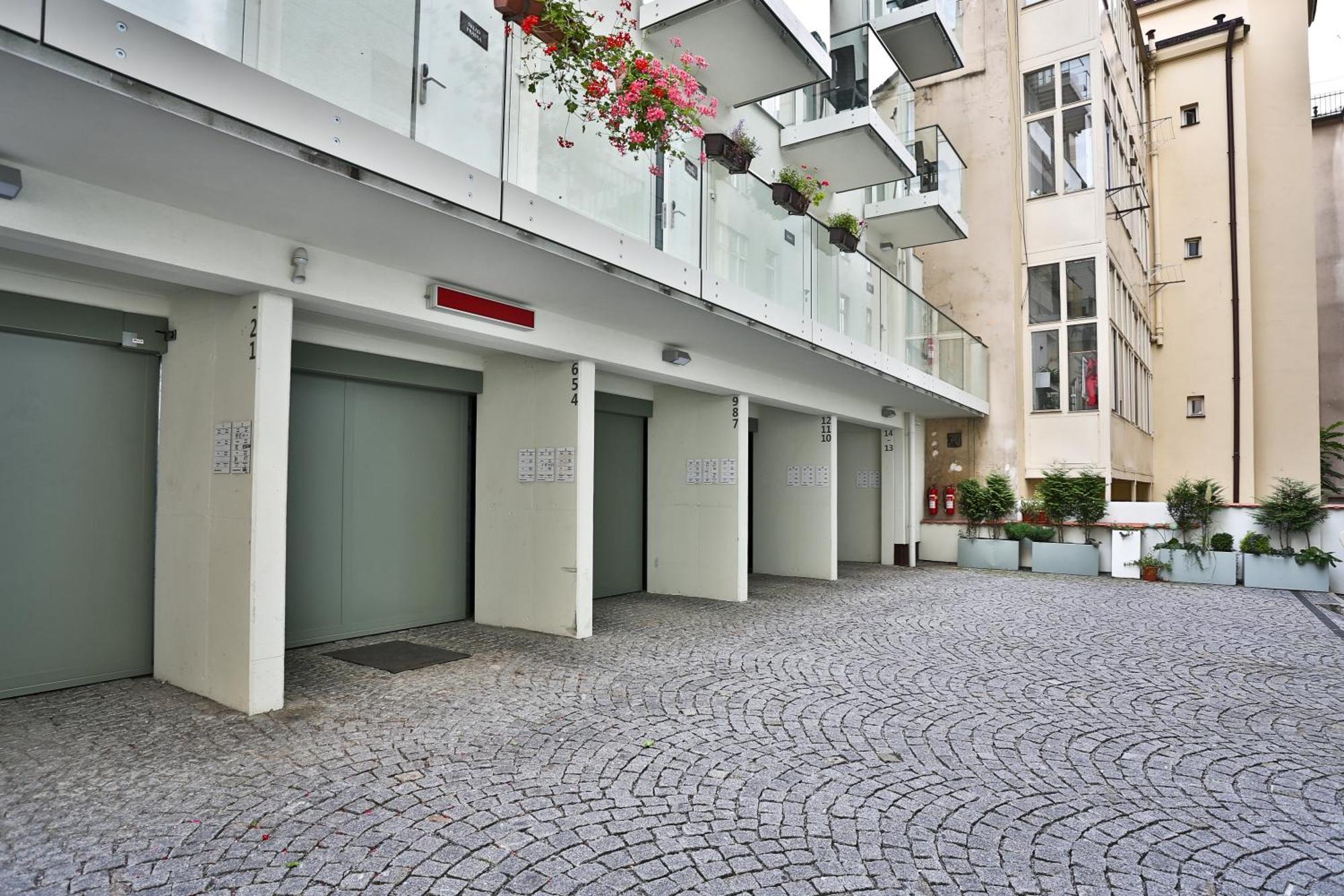 James Hotel & Apartments — Fotos 1