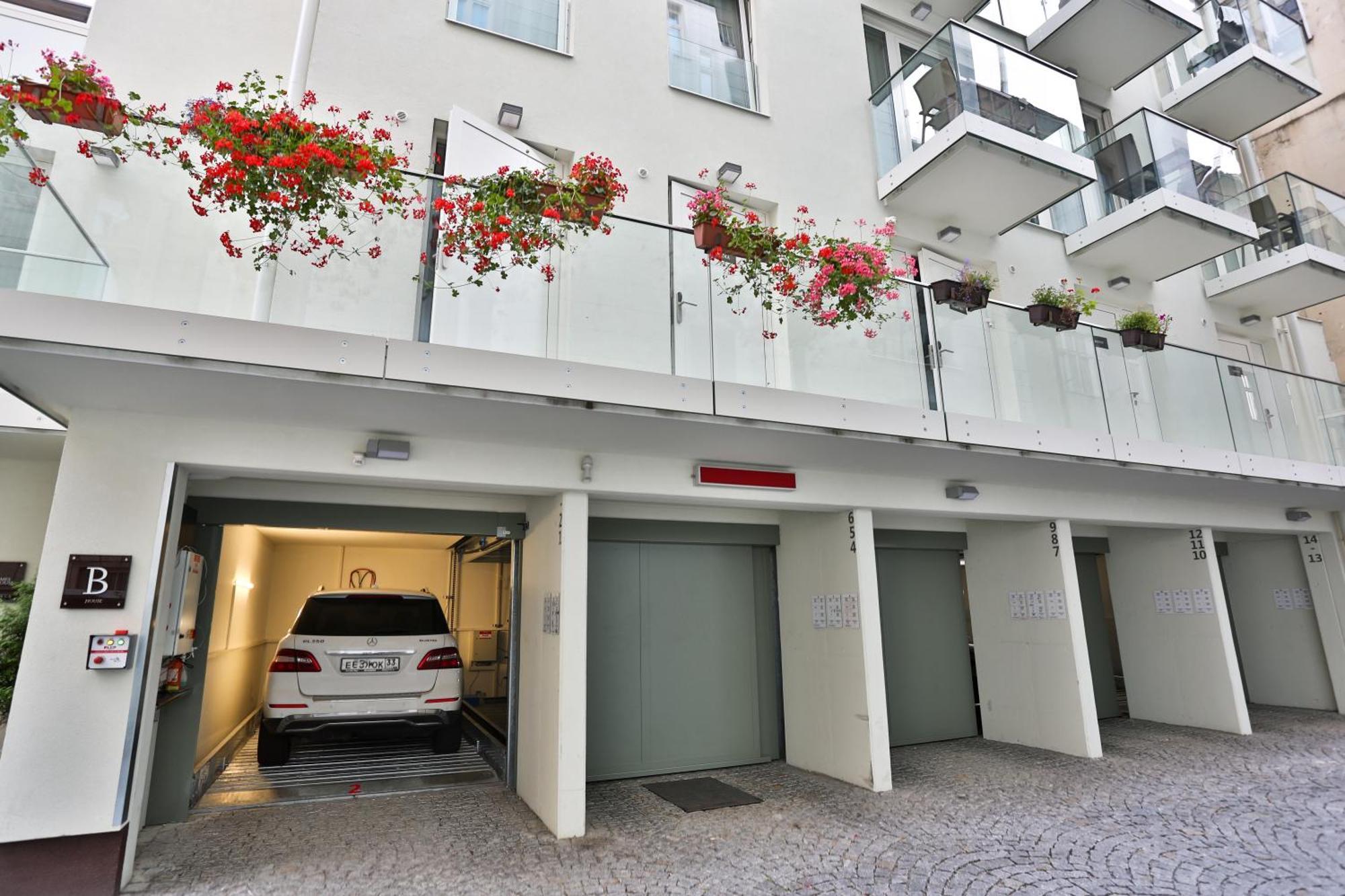 James Hotel & Apartments, Prague